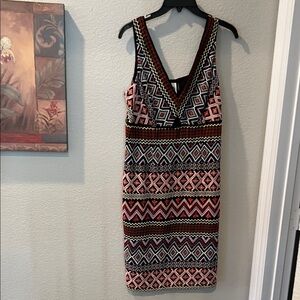 Chic Geometric V-Neck, Sleeveless Crochet Dress Multicolor